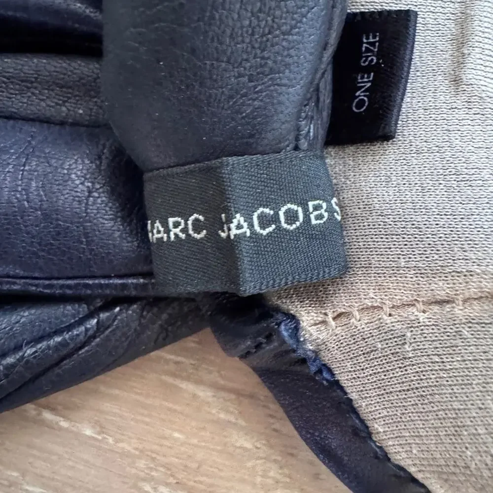 Marc Jacobs Navy Blue Leather Driving Gloves with button details one Size
